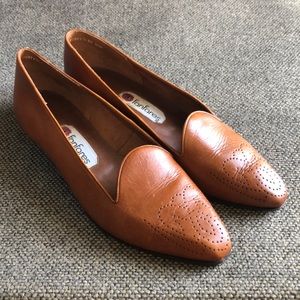 FanFares Vintage Leather Kitten Heels Camel Color